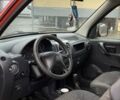 Красный Ситроен Берлинго, объемом двигателя 1.6 л и пробегом 289 тыс. км за 3350 $, фото 7 на Automoto.ua