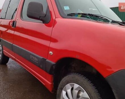 Красный Ситроен Берлинго, объемом двигателя 1.6 л и пробегом 204 тыс. км за 3850 $, фото 36 на Automoto.ua