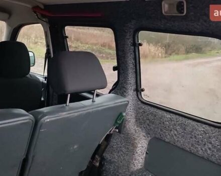 Красный Ситроен Берлинго, объемом двигателя 1.6 л и пробегом 204 тыс. км за 3850 $, фото 52 на Automoto.ua