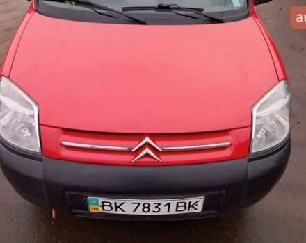 Красный Ситроен Берлинго, объемом двигателя 1.6 л и пробегом 204 тыс. км за 3850 $, фото 30 на Automoto.ua