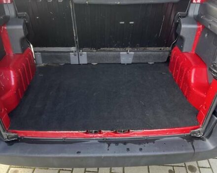 Красный Ситроен Берлинго, объемом двигателя 1.6 л и пробегом 245 тыс. км за 4999 $, фото 6 на Automoto.ua