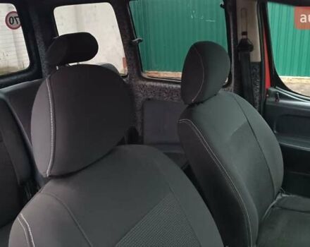 Красный Ситроен Берлинго, объемом двигателя 1.6 л и пробегом 204 тыс. км за 3850 $, фото 64 на Automoto.ua