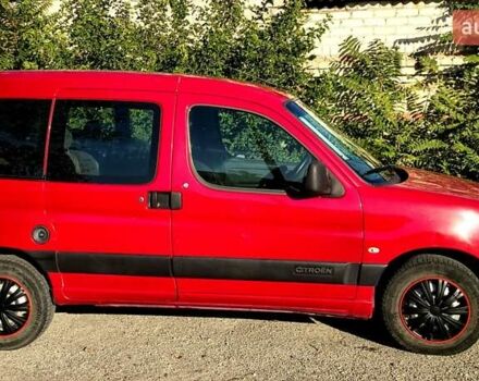 Красный Ситроен Берлинго, объемом двигателя 1.56 л и пробегом 243 тыс. км за 4800 $, фото 2 на Automoto.ua