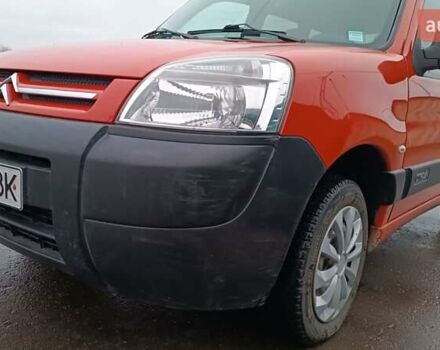 Красный Ситроен Берлинго, объемом двигателя 1.6 л и пробегом 204 тыс. км за 3850 $, фото 28 на Automoto.ua