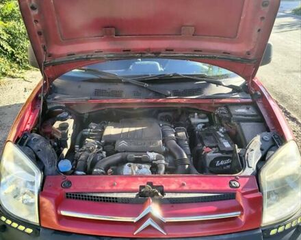 Красный Ситроен Берлинго, объемом двигателя 1.56 л и пробегом 243 тыс. км за 4800 $, фото 6 на Automoto.ua