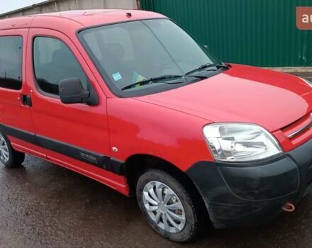 Красный Ситроен Берлинго, объемом двигателя 1.6 л и пробегом 204 тыс. км за 3850 $, фото 24 на Automoto.ua