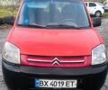 Красный Ситроен Берлинго, объемом двигателя 1.56 л и пробегом 233 тыс. км за 3600 $, фото 1 на Automoto.ua