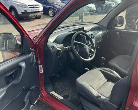 Ситроен Берлинго 2009 в Харькове на Automoto.ua Красный Ситроен Берлинго, объемом двигателя 1.4 л и пробегом 259 тыс. км за 4100 $, фото 5 на Automoto.ua