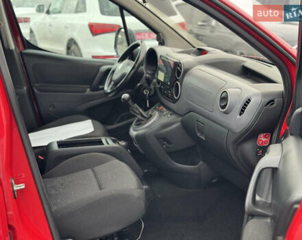 Красный Ситроен Берлинго, объемом двигателя 1.56 л и пробегом 238 тыс. км за 6700 $, фото 18 на Automoto.ua