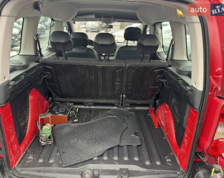 Красный Ситроен Берлинго, объемом двигателя 1.56 л и пробегом 238 тыс. км за 6700 $, фото 21 на Automoto.ua