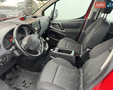 Красный Ситроен Берлинго, объемом двигателя 1.56 л и пробегом 238 тыс. км за 6700 $, фото 14 на Automoto.ua