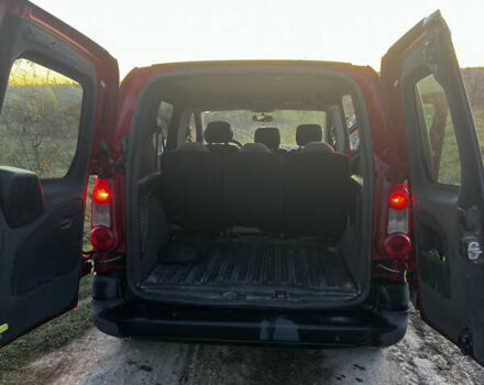 Красный Ситроен Берлинго, объемом двигателя 1.6 л и пробегом 286 тыс. км за 3850 $, фото 12 на Automoto.ua