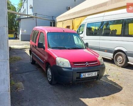 Червоний Сітроен Берлінго, об'ємом двигуна 1.36 л та пробігом 177 тис. км за 3900 $, фото 13 на Automoto.ua