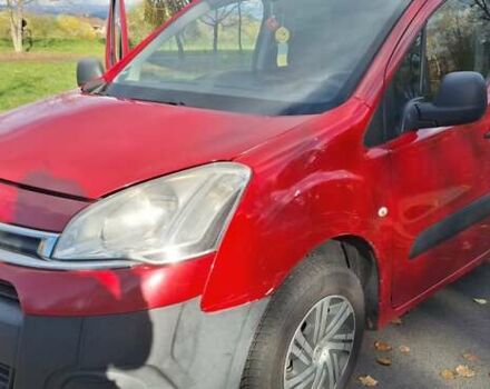 Красный Ситроен Берлинго, объемом двигателя 1.6 л и пробегом 248 тыс. км за 7200 $, фото 2 на Automoto.ua