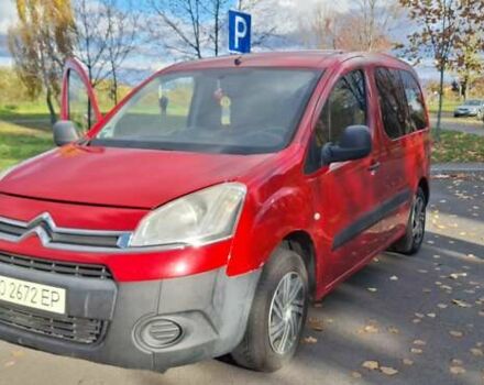 Красный Ситроен Берлинго, объемом двигателя 1.6 л и пробегом 248 тыс. км за 7200 $, фото 1 на Automoto.ua