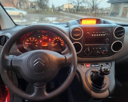 Красный Ситроен Берлинго, объемом двигателя 1 л и пробегом 140 тыс. км за 6000 $, фото 3 на Automoto.ua