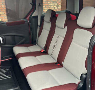 Красный Ситроен Берлинго, объемом двигателя 1.6 л и пробегом 189 тыс. км за 6700 $, фото 3 на Automoto.ua