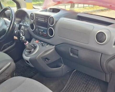 Красный Ситроен Берлинго, объемом двигателя 1.6 л и пробегом 248 тыс. км за 7200 $, фото 5 на Automoto.ua