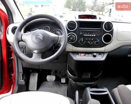 Червоний Сітроен Берлінго, об'ємом двигуна 1.6 л та пробігом 197 тис. км за 8400 $, фото 18 на Automoto.ua
