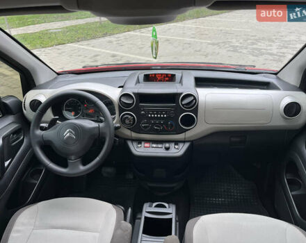 Красный Ситроен Берлинго, объемом двигателя 1.6 л и пробегом 197 тыс. км за 8900 $, фото 15 на Automoto.ua