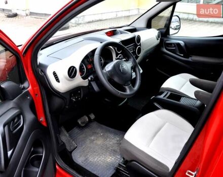 Червоний Сітроен Берлінго, об'ємом двигуна 1.6 л та пробігом 197 тис. км за 8400 $, фото 14 на Automoto.ua