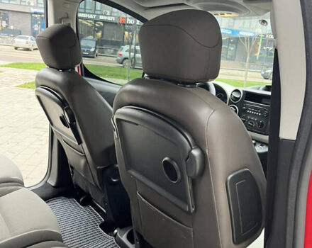 Красный Ситроен Берлинго, объемом двигателя 1.6 л и пробегом 197 тыс. км за 8900 $, фото 14 на Automoto.ua