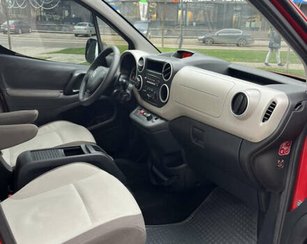 Красный Ситроен Берлинго, объемом двигателя 1.6 л и пробегом 197 тыс. км за 8900 $, фото 16 на Automoto.ua