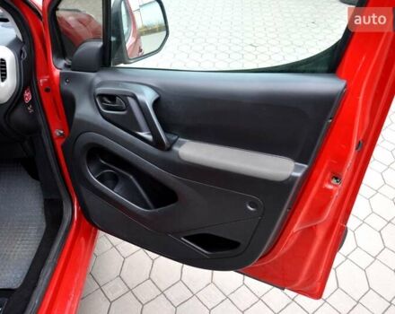 Червоний Сітроен Берлінго, об'ємом двигуна 1.6 л та пробігом 197 тис. км за 8400 $, фото 23 на Automoto.ua