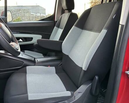 Сітроен Берлінго 2020 у Стрые на Automoto.ua Червоний Сітроен Берлінго, об'ємом двигуна 1.5 л та пробігом 172 тис. км за 15350 $, фото 79 на Automoto.ua
