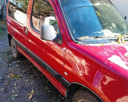 Ситроен Берлинго 2003 в Кременце на Automoto.ua Красный Ситроен Берлинго, объемом двигателя 1.9 л и пробегом 300 тыс. км за 1000 $, фото 1 на Automoto.ua