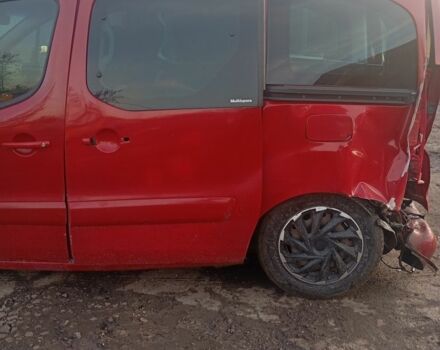 Красный Ситроен Берлинго, объемом двигателя 1.6 л и пробегом 1 тыс. км за 3000 $, фото 3 на Automoto.ua