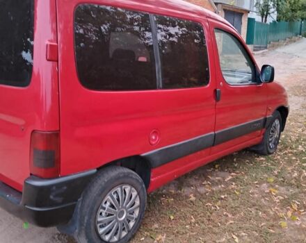 Красный Ситроен Берлинго, объемом двигателя 1.9 л и пробегом 200 тыс. км за 3000 $, фото 1 на Automoto.ua