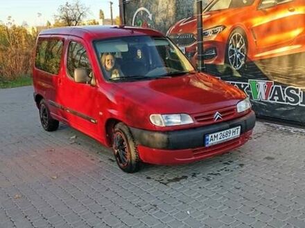 Сітроен Берлінго 2001 у Коростене на Automoto.ua Червоний Сітроен Берлінго, об'ємом двигуна 2 л та пробігом 245 тис. км за 3350 $, фото 1 на Automoto.ua