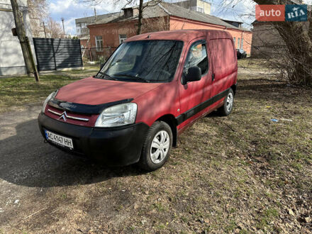 Сітроен Берлінго 2003 у Ковель на Automoto.ua Червоний Сітроен Берлінго, об'ємом двигуна 1.4 л та пробігом 515 тис. км за 1700 $, фото 1 на Automoto.ua