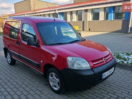 Красный Ситроен Берлинго, объемом двигателя 1.9 л и пробегом 300 тыс. км за 3550 $, фото 1 на Automoto.ua