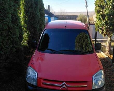 Красный Ситроен Берлинго, объемом двигателя 1.56 л и пробегом 300 тыс. км за 3800 $, фото 1 на Automoto.ua