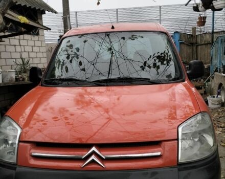 Красный Ситроен Берлинго, объемом двигателя 1.6 л и пробегом 250 тыс. км за 3300 $, фото 1 на Automoto.ua