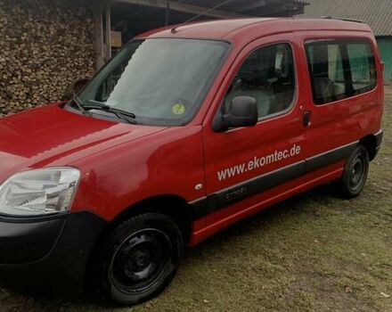 Красный Ситроен Берлинго, объемом двигателя 1.9 л и пробегом 135 тыс. км за 4700 $, фото 1 на Automoto.ua