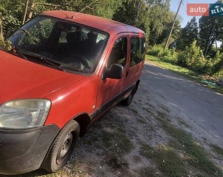 Красный Ситроен Берлинго, объемом двигателя 1.6 л и пробегом 310 тыс. км за 3500 $, фото 1 на Automoto.ua