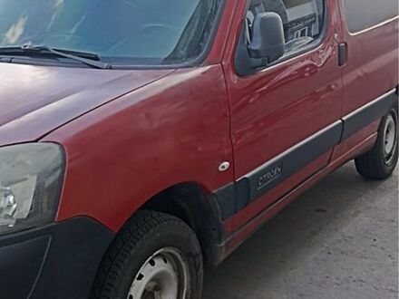 Червоний Сітроен Берлінго, об'ємом двигуна 1.9 л та пробігом 250 тис. км за 2000 $, фото 1 на Automoto.ua