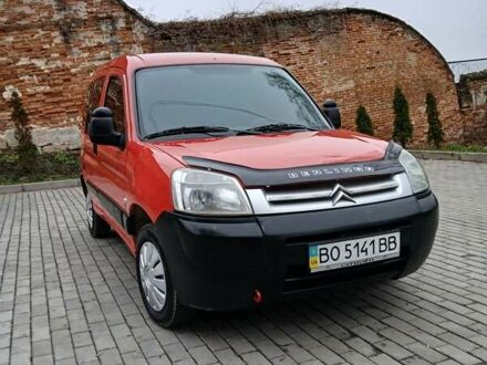 Красный Ситроен Берлинго, объемом двигателя 1.6 л и пробегом 220 тыс. км за 3450 $, фото 1 на Automoto.ua