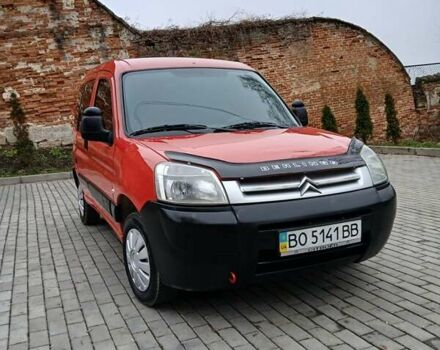 Красный Ситроен Берлинго, объемом двигателя 1.6 л и пробегом 220 тыс. км за 3450 $, фото 1 на Automoto.ua