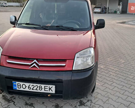 Красный Ситроен Берлинго, объемом двигателя 1.56 л и пробегом 500 тыс. км за 3950 $, фото 1 на Automoto.ua