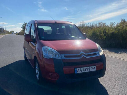 Красный Ситроен Берлинго, объемом двигателя 1.6 л и пробегом 214 тыс. км за 5500 $, фото 1 на Automoto.ua