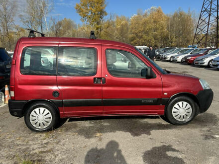 Ситроен Берлинго 2009 в Харькове на Automoto.ua Красный Ситроен Берлинго, объемом двигателя 1.4 л и пробегом 259 тыс. км за 4100 $, фото 1 на Automoto.ua