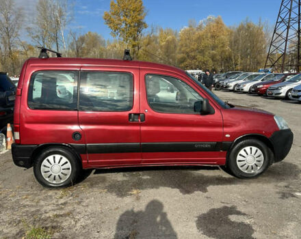 Красный Ситроен Берлинго, объемом двигателя 1.4 л и пробегом 259 тыс. км за 4100 $, фото 1 на Automoto.ua