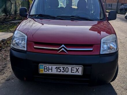 Красный Ситроен Берлинго, объемом двигателя 1.4 л и пробегом 85 тыс. км за 5000 $, фото 1 на Automoto.ua