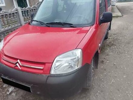 Красный Ситроен Берлинго, объемом двигателя 1.36 л и пробегом 60 тыс. км за 5999 $, фото 1 на Automoto.ua