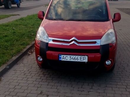 Ситроен Берлинго 2011 в Ковель на Automoto.ua Красный Ситроен Берлинго, объемом двигателя 1.6 л и пробегом 420 тыс. км за 6500 $, фото 1 на Automoto.ua