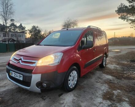 Красный Ситроен Берлинго, объемом двигателя 1 л и пробегом 140 тыс. км за 6000 $, фото 1 на Automoto.ua